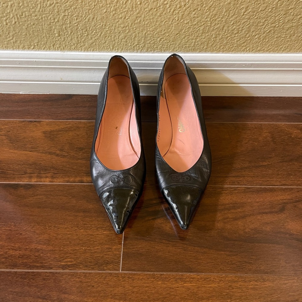 Vintage Salvatore Ferragamo Kitten Heels in Black